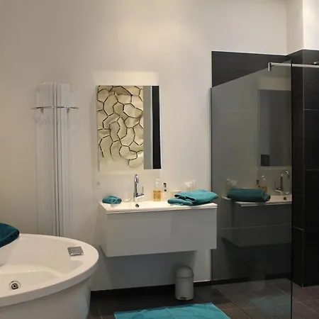 Hotel Homefeek 3*