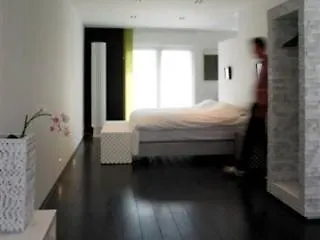 Hotell Homefeek 3*