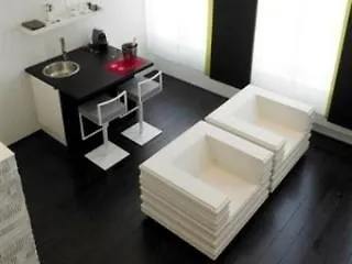 Homefeek Hotell 3*